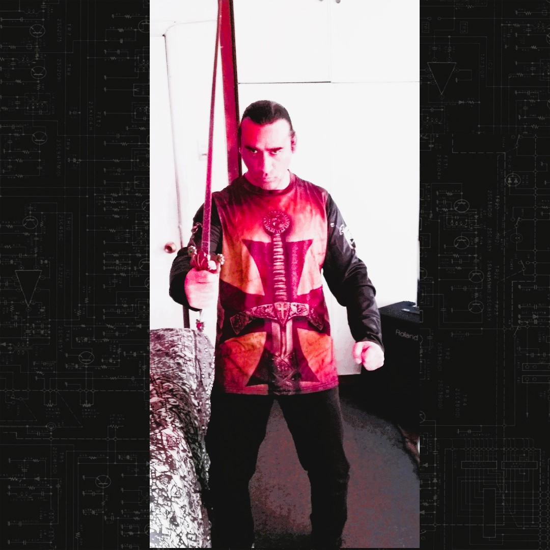 César Guzmán con la espada